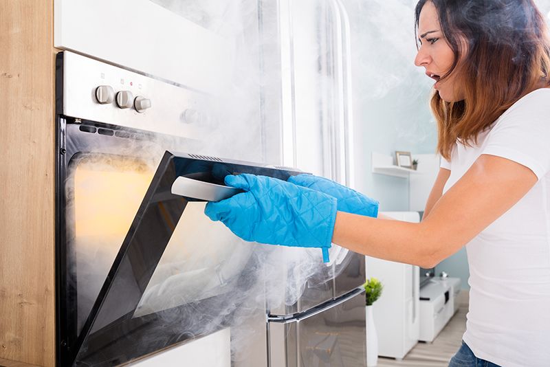 How to Effectively Self-Clean Your Oven: 5 Important Tips for 2025